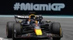 Max Verstappen ovládol v Miami aj kvalifikáciu a vyrovnal sa Prostovi. Pokúsi sa o triple