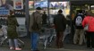 Obchodníci kritizujú jedno z opatrení: Pred mnohými obchodmi sa tvorili rady, tvrdia