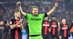 Narodil sa na Kramároch, je lepší ako Neuer. Kapitán kráľa Bundesligy i o tom, prečo nechytá za Slovensko (rozhovor)