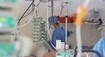 Opäť pribudlo obrovské množstvo infikovaných, počet hospitalizovaných presiahol hranicu 2000