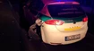 Mladý vodič narazil do policajného auta, nafúkal dve promile