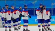 Smutní Slováci po prehre v semifinále ZOH 2022 proti Fínsku.