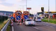 Policajti usmerňujú dopravu na križovatkách pred Banskou Bystricou.
