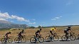 Cyklisti stúpajú na kopec počas 16. etapy Tour de France