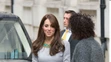 Kate Middleton v sivých šatách.