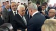 Palestínsky prezident Mahmúd Abbás si podal ruku na pohrebe Šimona Peresa s premiérom Benjaminom Netanjahuom.