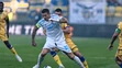 V pozadí hráč DAC Milan Dimun a v popredí hráč Slovana Juraj Kucka v zápase 7. kola Niké ligy.