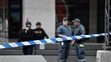 Policajná páska ohradila miesto v centre Štokholmu, kde auto vrazilo do niekoľkých ľudí.