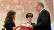 Dcéra Ernesta Valka - Jana preberá Rad Ľudovíta Štúra I. triedy in memoriam z rúk prezidenta SR Andreja Kisku. 