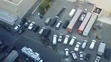 Ozbrojený muž sa zabarikádoval v autobuse.