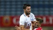 Grék Yannis Gianniotas (vľavo) v súboji proti reprezentantovi Gibraltáru Liamovi Walkerovi v kvalifikácii MS 2018.