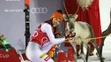 Alpská lyžiarka Petra Vlhová pózuje so sobom po triumfe v slalome Svetového pohára v Levi.