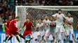 Cristino Ronaldo vyrovnáva z pokutového kopu zápas proti Španielsku na MS v Soči.