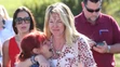Plač študentiek strednej školy Marjory Stonemanovej Douglasovej vo floridskom Parklande po útoku.
