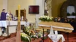 Provinciál saleziánov don Jozef Ižold počas zádušnej omše za zosnulého saleziána a charitatívneho pracovníka Antona Srholca.