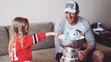 Marián Hossa so staršou dcérou Miou.