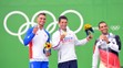 Jakub Grigar získal striebornú medailu, uprostred zlatý Čech Jiří Prskavec a bronzový Nemec Hannes Aigner na stupni víťazov.