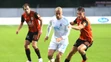 Zľava Štefan Gerec (Ružomberok), Jaba Kankava (Bratislava) a Martin Chrien (Ružomberok) v dohrávke 5. kola Niké ligy.