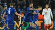 Marc Albrighton (vpravo) z Leicestru oslavuje svoj gól v odvete osemfinále LM proti Seville.