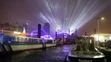 Na snímke test osvetlenia na novej budove hamburskej filharmónie Elbphilharmonie v prístave v Hamburgu  8. januára 2017.