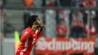 Kouč PSV Eindhoven Phillip Cocu koordinuje svojich zverencov v dueli LM proti Atléticu Madrid.