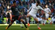 Vpravo hráč Realu Francisco Roman “Isco” a Pablo Hernandez (Celta Vigo) vo vzájomnom súboji La Ligy.
