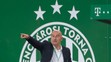 Tréner Ferencvárosu Budapešť Stanislav Čerčesov gestikuluje počas úvodného zápasu 2. predkola LM proti Slovanu Bratislava.