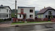 Strhnutá strecha z rodinného domu v obci Hankovce.