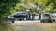 Polícia zaistila miesto, na ktorom našli telo strelca.