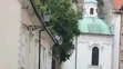 Pri Dóme sv. Martina našli maketu moslimky so samopalom. Okolie je uzavreté