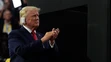 Donald Trump prišiel na zjazd republikánov s obviazaným uchom.
