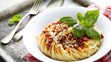 Špagety s omačkou Bolognese.