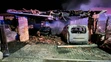Požiar zachvátil prístrešok v blízkosti rodinného domu