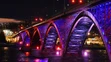 International Peace Bridge medzi Kanadou a Spojenými štátmi.