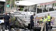 Policajní vyšetrovatelia skúmajú trosky