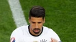 Nemec Bastian Schweinsteiger strieda Samiho Khediru vo  štvrťfinále ME.