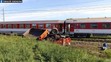 Nehoda nákladného auta, ktorý sa zrazil s rýchlikom z Košíc do Bratislavy pri obci Letanovce.