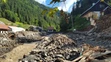 Slovenský tím so štyrmi pásovými rýpadlami pomáha v Slovinsku