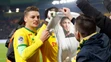 Hráči Nantes si tričkom uctili pamiatku zmiznutého exhráča klubu Emiliana Salu v zápase so Saint-Étienne.