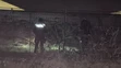 Krátko po udalosti policajti prehľadávali okolie miesta streľby.