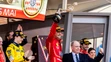 Monačan Charles Leclerc sa premiérovo tešil z triumfu na domácej veľkej cene.