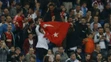 Hráči Besiktasu jasajú po góle v sieti Lyonu vo štvrťfinále EL.