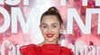 Miley Cyrus na losangelskej premiére filmu Isn't It Romantic
