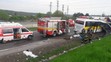 Nehoda autobusu a kamióna na R1