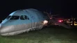 Poškodené lietadlo po incidente.