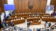Opoziční poslanci odchádzajú rokovacej sály počas tajného hlasovania