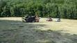 Prevrátený traktor na poli v katastri obce Cerová-Rozbehy, ktorý zabil 22-ročného mladíka.
