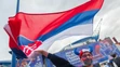 Tím Slovenska (modré dresy) a tím USA (biele dresy) pred zápasom na MS 2019.