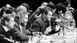 V Slovenskom národnom divadle sa 29. novembra 1989 uskutočnilo manifestačné zhromaždenie, účastníci ktorého nadšene privítali podpis dohody medzi Občianskym fórom a Verejnosťou proti násiliu.