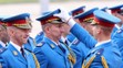 Príslušníci čestnej stráže srbskej armády sa pripravujú na príchod tureckého prezidenta Recepa Tayyipa Erdogana.